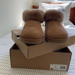 Like New UGG Mini Fluff Slipper/Boots